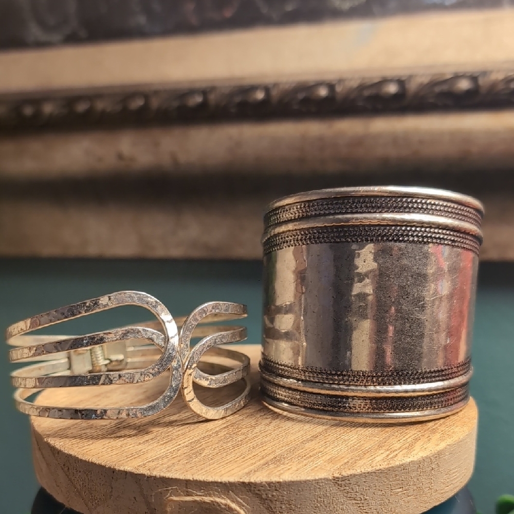 Chic Silver Hammered Cuff Bracelet Set - image 3